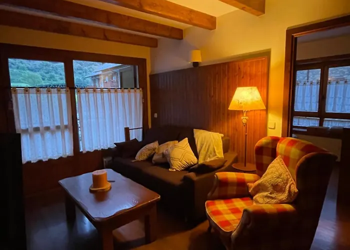 - Edifici Montardo Apartment