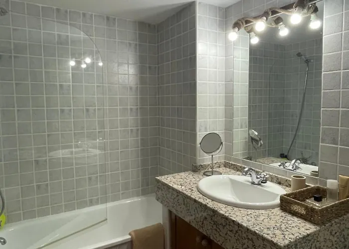 - Edifici Montardo Apartment
